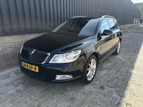 SKODA OCTAVIA COMBI 1.2 TSI BUSINESS LINE APK2027 AIRCO SCHERM ELEKRAMEN XENON