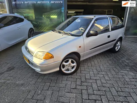 Suzuki Swift 1.3-16V Summum | AUTOMAAT | 12MND GARANTIE | AIRCO | LAGE KM | NW APK |