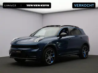 Lynk & Co 01 1.5 / Carplay / Camera / Adaptive Cruise / Panoramadak / Dodehoekdetectie / Stoelverwar