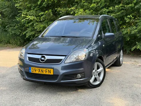 Opel Zafira 2.2 Cosmo | 7-Persoons + Cruise + Airco |