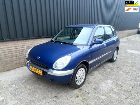 DAIHATSU SIRION 1.0-12V ZLi AUTOMAAT 5DRS ELEKRAMEN STUURBEKRACHTIGING