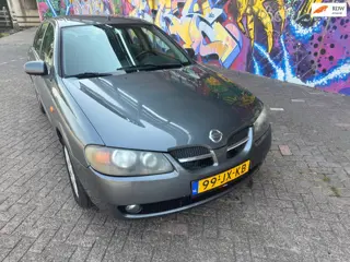 Nissan Almera 1.5 Tekna airco stereo sport velgen trekhaak 5 deuren rijd heerlijk elektrisch pakket.