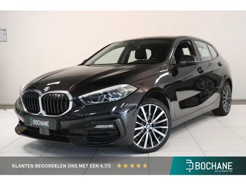 BMW 1-serie 118i Business Edition Plus | Camera | Climate control | 18"Lichtmetaal | Sport Line |