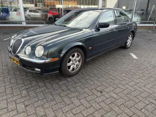 Jaguar S-type 3.0 V6 Is gewoon rijdtbaar