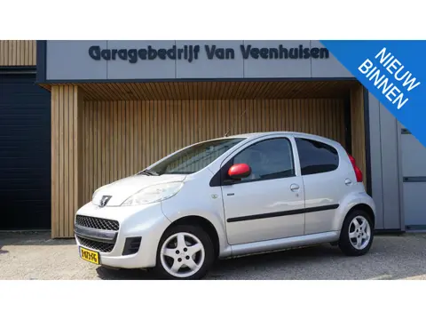 Peugeot 107 1.0-12V 68pk Sportium 5 drs Airco Elek pakket *73272km* Toerenteller 14 inch LM *Goed on