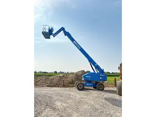 Hoogwerker aichi sp21aj telescoophoogwerker