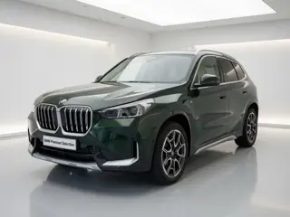 BMW X1 xDrive25e xLine | Trekhaak | Panorama | Camera | 19"
