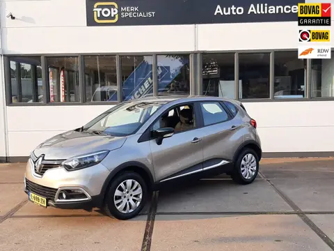 Renault Captur 0.9 TCe Expression met trekhaak