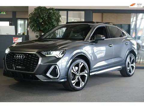 Audi Q3 Sportback 45 TFSI e S-Line 245 PK Pano Leder Navi Led Cruise Pdc