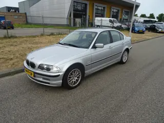 BMW 3-serie 320i Executive
