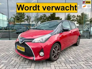 Toyota Yaris 1.5 Hybrid automaat Dynamic Bi-Tone