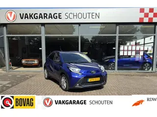 Toyota Aygo X 1.0 VVT-i MT first|Apple|17 inch|Camera
