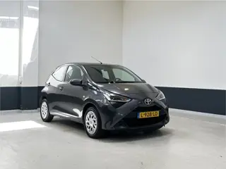 Toyota Aygo 1.0 VVT-i x-play | NL | 1 Eig | Apple Carplay/ Android auto| Navigatie | Camera|