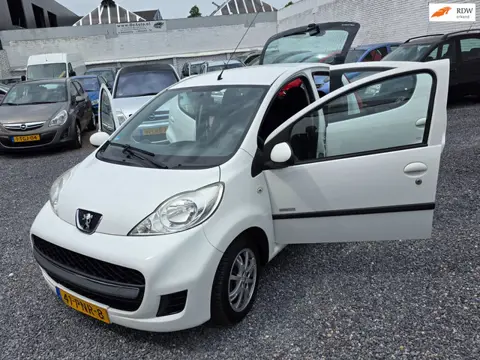 Peugeot 107 1.0-12V Millesim 200 5 deurs Airco