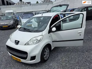 Peugeot 107 1.0-12V Millesim 200 5 deurs Airco