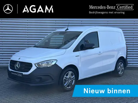 Mercedes-Benz eCitan 51kW L1 Pro-Edition Apple Carplay Navigatie | Bijrijdersbank | 3-Zits | 285km W