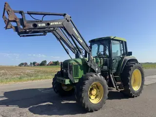 John Deere 6800 met voorlader