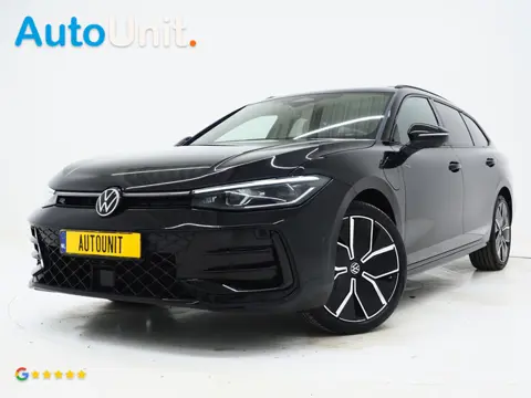 Volkswagen Passat Variant 1.5 eHybrid R-Line | 5 Jaar Garantie | Leder | Panoramadak | Stoelventilat