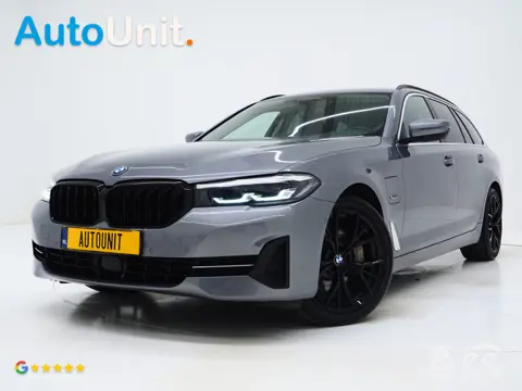 BMW 5 Serie Touring 530e | Leder | Trekhaak | 360 | Adaptive Cruise | Dodehoek | Stoelverwarming | C