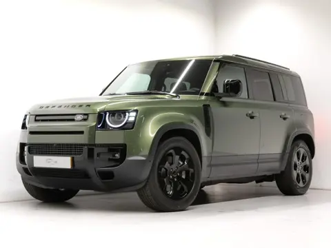 Land Rover Defender 110 2.0 P300e 110 S Forest Edition Leverbaar vanaf 11/2026