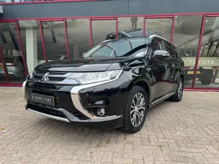 Mitsubishi Outlander 2.0 PHEV instyle+ | Org. NL | NAP | Dealer Onderhoud | AWD | Trekhaak | Pano | 