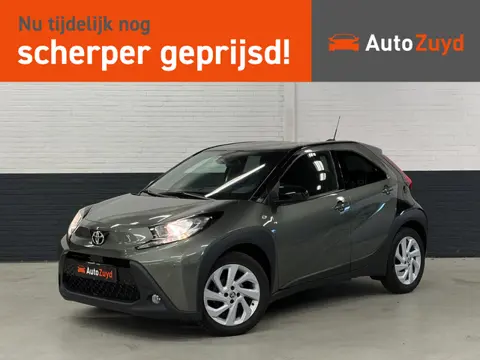 Toyota Aygo X 1.0 VVT-i S-CVT Pulse Automaat / 4 seizoen / Camera / Carplay / Stoelverwarming