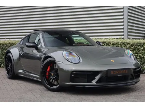 Porsche 911 992 Carrera 4 GTS Burmester l SportDesign l Lift