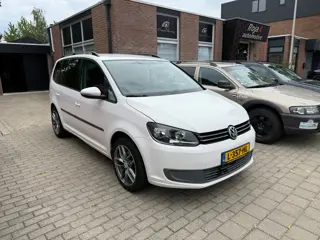 Volkswagen Touran 1.2 TSI Easyline AIRCO - TREKHAAK - NAVI - NWE APK.