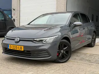 Volkswagen Golf 1.5 eTSI Life Business/ AUTOMAAT/ 3e EIG/ dealeronderhouden/ 1jaar apk/ volle opties