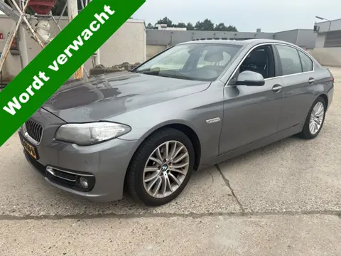 BMW 5 Serie 520i Luxury Edition B (bj 2015, automaat)