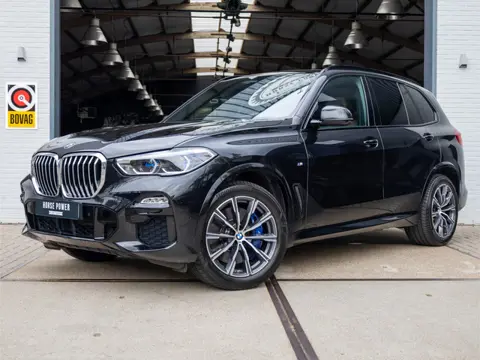 BMW X5 xDrive40i High Executive *4-wiel sturing | Skylounge | H/K | Driving assistant | Night vision