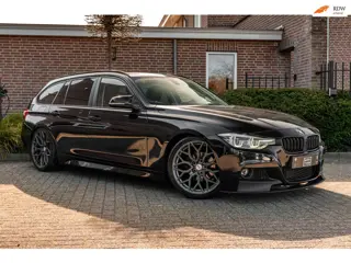BMW 3-serie Touring 318i M-Sport LED Half/Leer Stoelverwarming Elek.Klep 19''