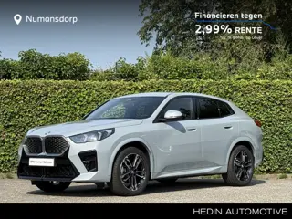 BMW iX2 eDrive20 | M-Sport | 19'' | Camera | Stoelverwarming | Getint Glas