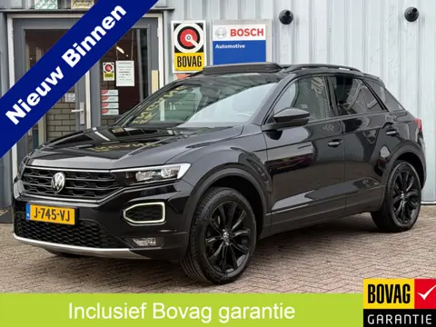 Volkswagen T-Roc 1.5 TSI Sport. | AUTOMAAT | PANO | CAMERA | VIRTUAL COCKPIT | NAVI |
