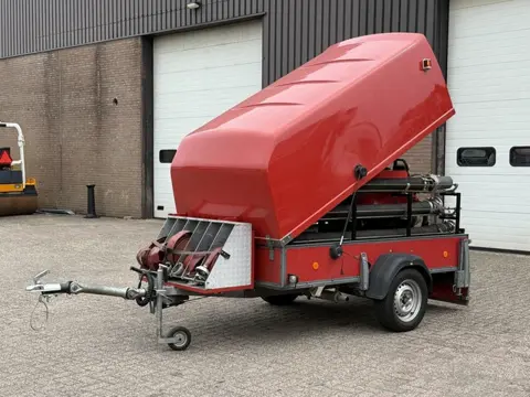 Westfalia Brandweer motorspuit Bombardier-Rotax incl. hulpstukken, slangen, buizen koppelingen Ex ov