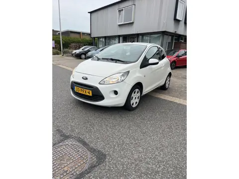 Ford Ka 1.2 Comfort start/stop Airco. Super nette en ondanks de kilometer stand een perfect rijdende