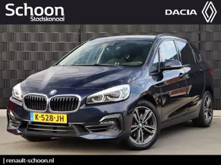 BMW 2 Serie Active Tourer 220i Executive Automaat | Adap. Cruise | Afn. Trekhaak | Stoelverwarming |