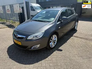 Opel Astra 1.6 Cosmo