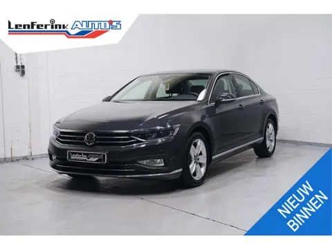 Volkswagen Passat 1.5 TSI Elegance 1e-eigen. NAP DAB-ontvangst ACC LED-verl. digi-cockpit navigatie 