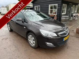 Opel Astra Sports Tourer 1.4 Business Edition (bj 2012)