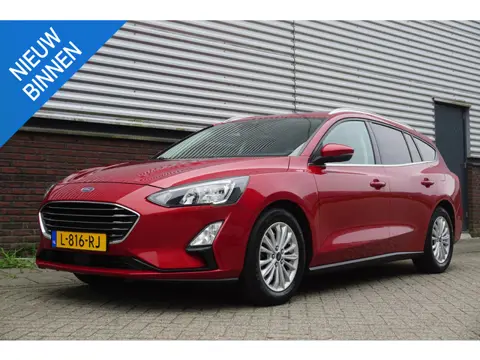 Ford Focus Wagon 1.0 EcoB. Hybrid Titanium X /Nwe All-Season banden /Trekhaak/WinterPack.