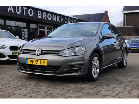 Volkswagen Golf 1.0 TSI COMFORTLINE | NAVI | CARPLAY | CLIMA