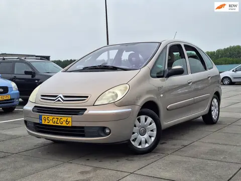 Citroen Xsara Picasso €1350,-1.8i-16V APK AIRCO TREKHAAK
