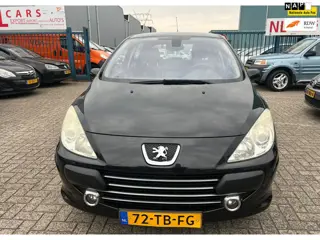 Peugeot 307 1.6-16V Oxygo 100% goed . Km 130xxx NAP en new APK