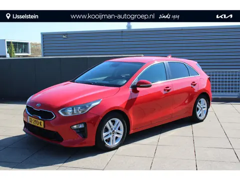 Kia Ceed 1.4 T-GDi DynamicPlusLine AUTOMAAT STOEL- STUURVERWARMING, EXTRA GETINT GLAS, NAVIGATIE