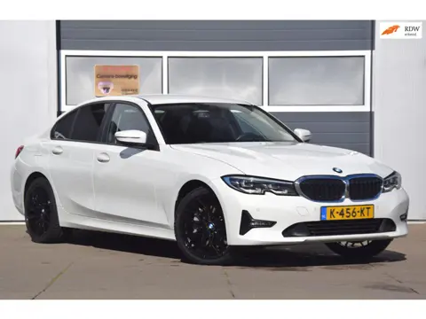BMW 3-serie 330e eDrive Edition PREMIUM AUDIO/DAB/LEDEREN BEKLEDING/ 19'' BREEDSET 999 EURO MEERPRIJ