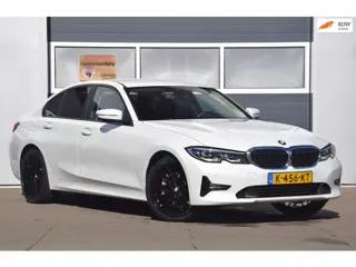 BMW 3-serie 330e eDrive Edition PREMIUM AUDIO/DAB/LEDEREN BEKLEDING/ 19'' BREEDSET 999 EURO MEERPRIJ