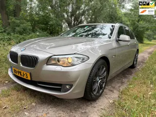 BMW 5-serie Touring 523i Executive Automaat/Nette auto!/NEW APK/Navi/P.sensor!