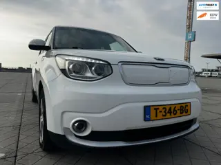 Kia Soul EV ExecutiveLine 27 kWh CLIMA CRUISE CAMERA CARPLAY
