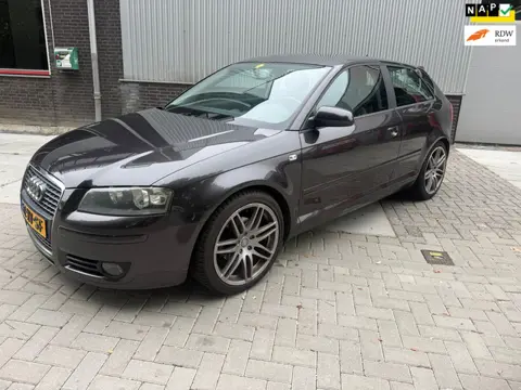 Audi A3 1.6 Attraction Pro Line Business NAVI